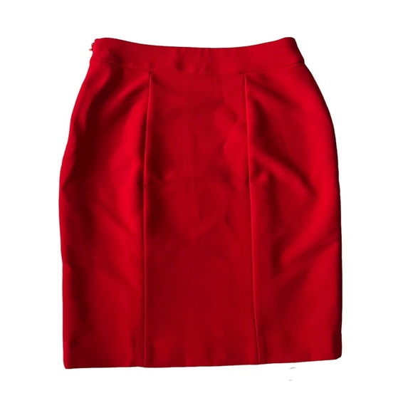 Ann Taylor | Red Pencil Skirt | Size 2P | EUC - Picture 2 of 4